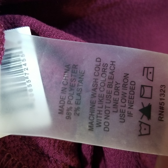 Vince Camuto mulberry blouse with fantastic sleeves in size medium - Picture 9 of 10